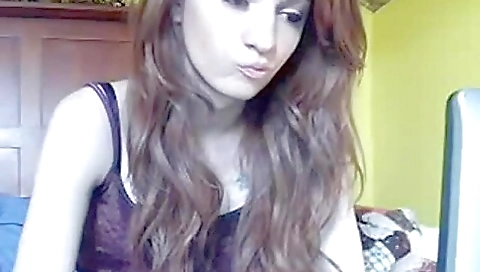 Beautiful solo babe with a stunning face and a lovely body