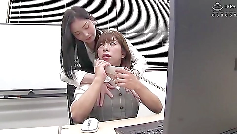 Japanese girl gives me a tight pussy for a handjob