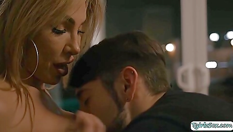 Big booty lady fucked by big cock by her young stepson